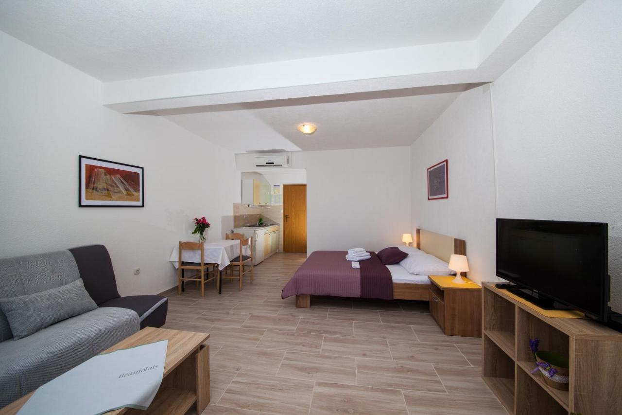 Apartments Kovacic Makarska Bagian luar foto