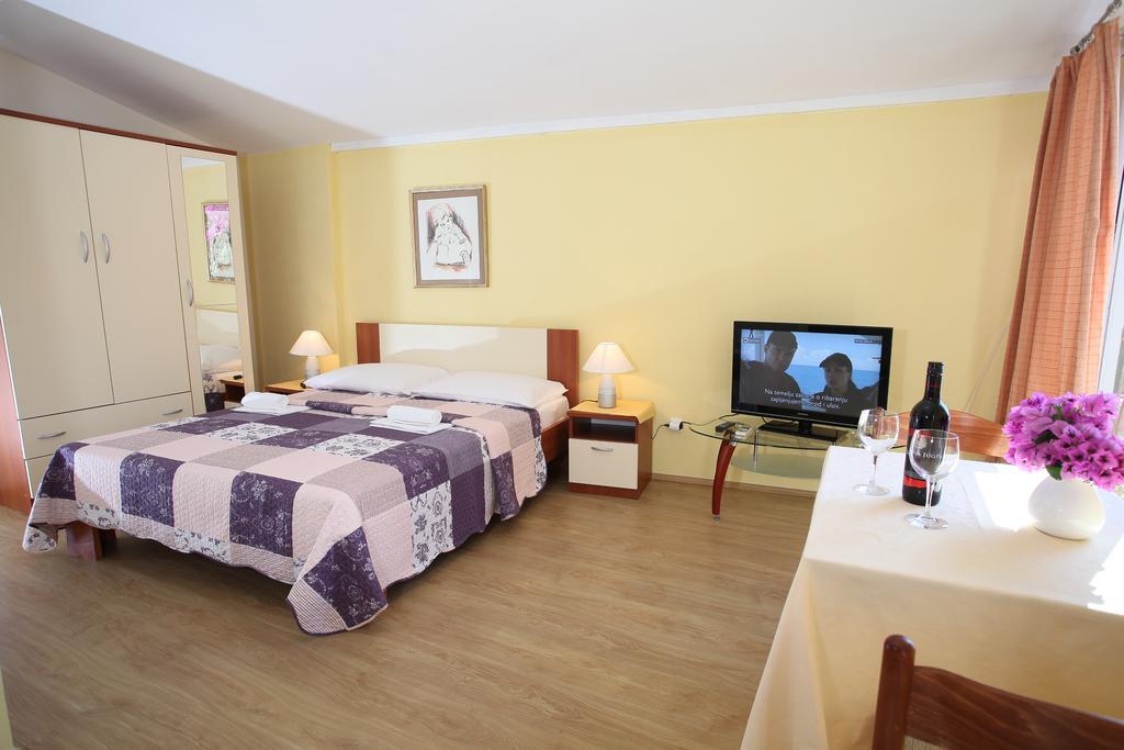 Apartments Kovacic Makarska Bagian luar foto