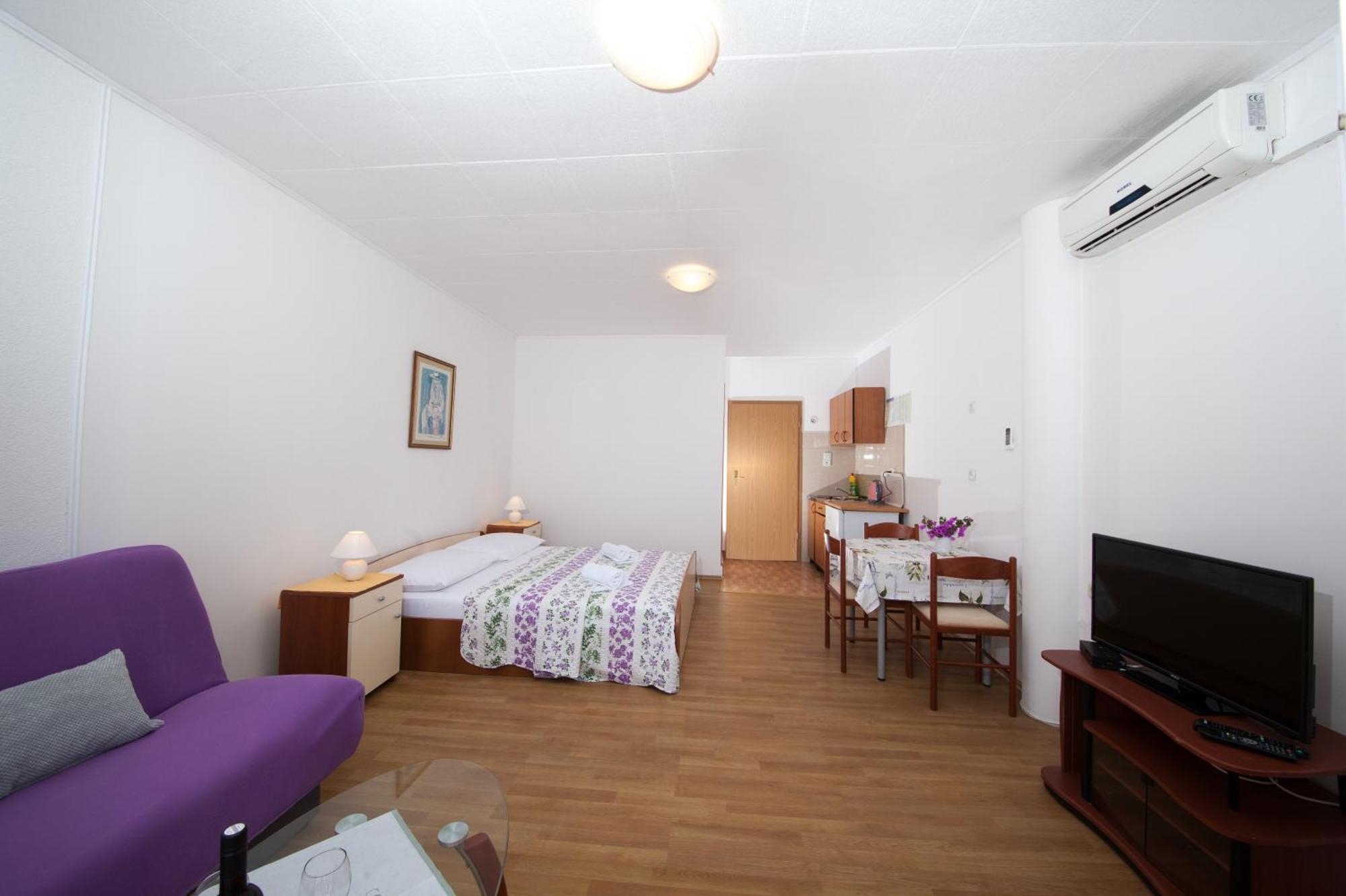 Apartments Kovacic Makarska Ruang foto