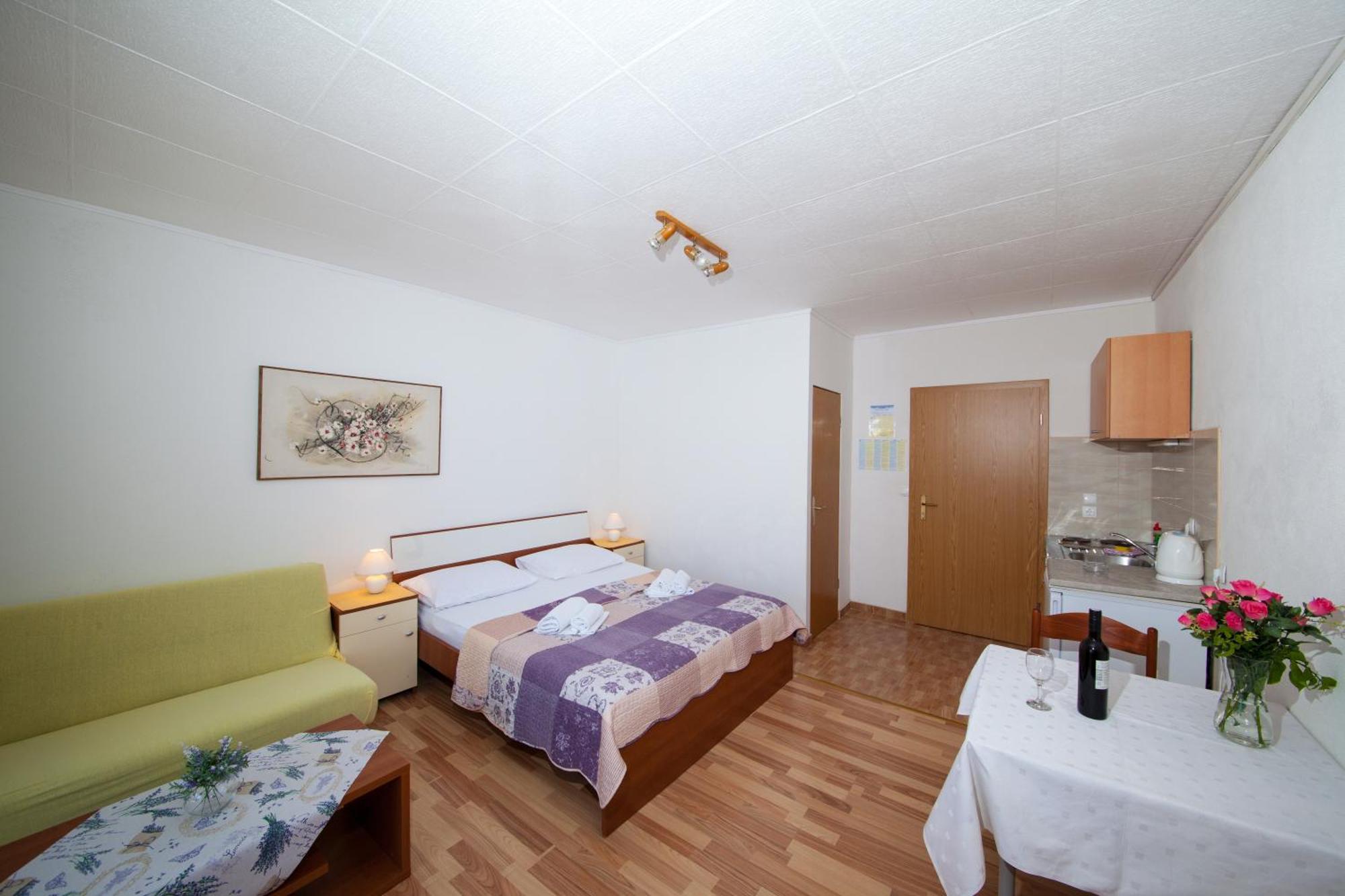 Apartments Kovacic Makarska Ruang foto
