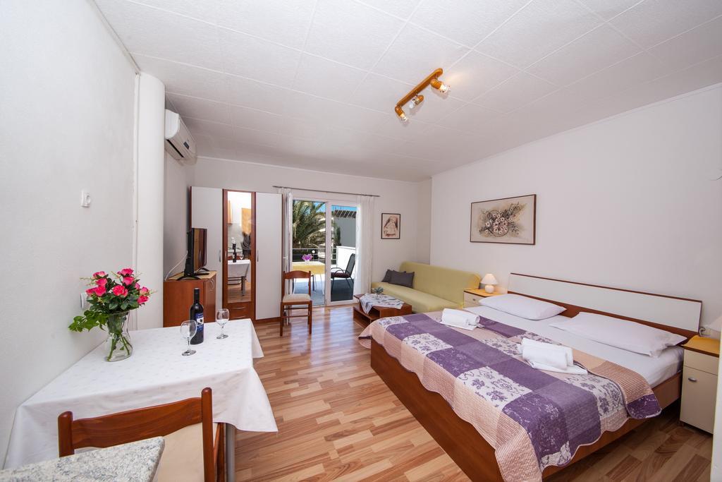 Apartments Kovacic Makarska Bagian luar foto